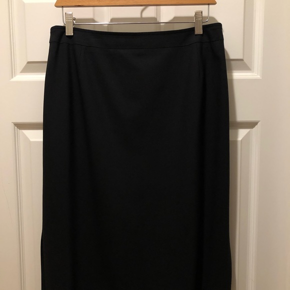 NWOT ESCADA for Saks Fifth Avenue Black Pencil Skirt w/ 2 Side Slits, Sz EUR 42 - Picture 12 of 16